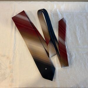 Pierre Cardin Geometric Tan/Black/Maroon Men’s Necktie EUC Polyester 56”